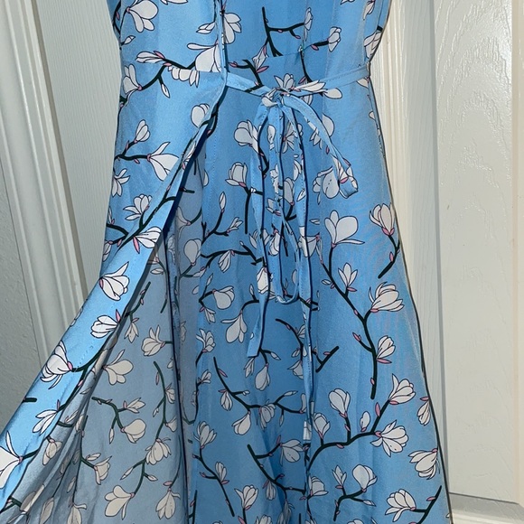 Women’s Floral Wrap Dress - Picture 5 of 12